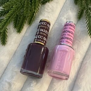 Set of Two Nail Polishes- DND brand, regular polish. NEW!
